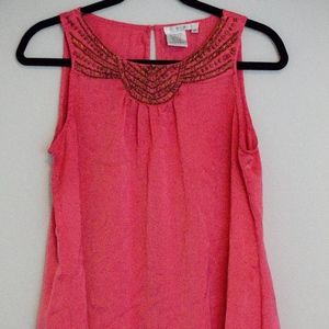 Como dressy sleeveless top